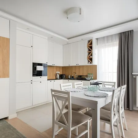 Bielany Spacious By Bookinghost Varşova