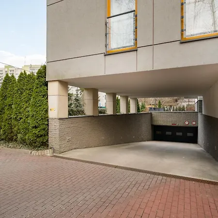 Bielany Spacious By Bookinghost