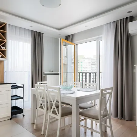Bielany Spacious By Bookinghost *